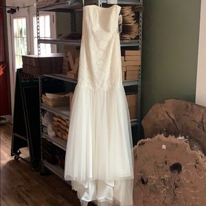 Ivory wedding dress